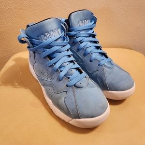 Nike Air Jordan 7 Retro ‘Pantone’ 304774-400